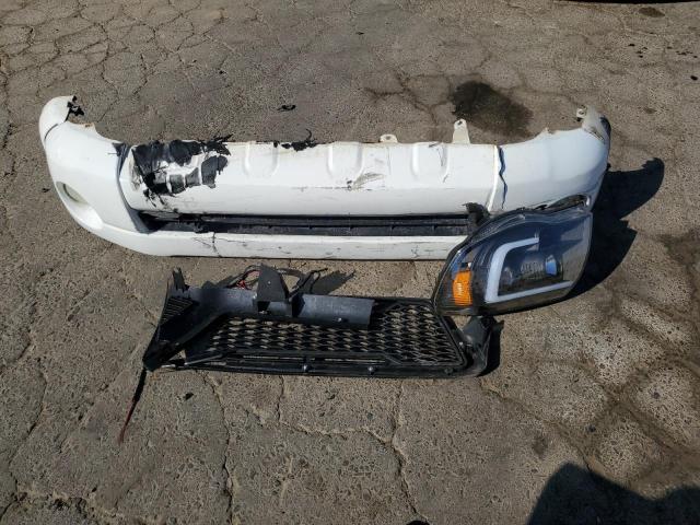 5TETU62N77Z414884 - 2007 TOYOTA TACOMA PRERUNNER ACCESS CAB WHITE photo 12