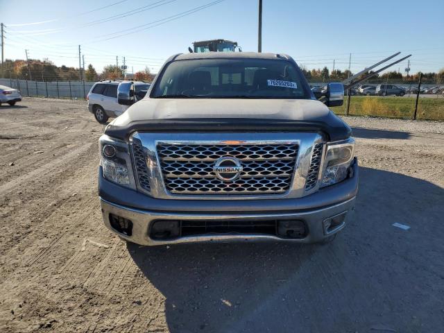 1N6AA1E62HN561915 - 2017 NISSAN TITAN SV GRAY photo 5