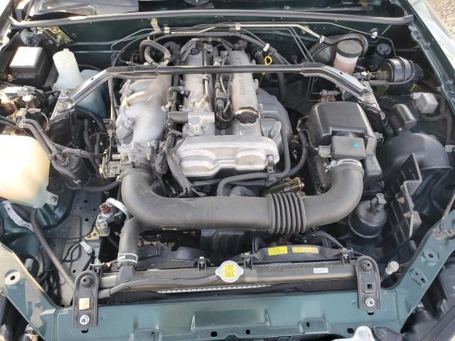 JM1NB353010209597 - 2001 MAZDA MX-5 MIATA BASE GREEN photo 11