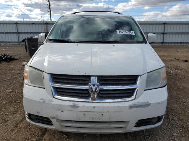 2D4RN5D18AR118459 - 2010 DODGE GRAND CARA SXT WHITE photo 5