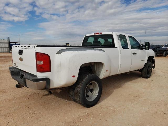 1GCJC79K99E164811 - 2009 CHEVROLET SILVERADO C3500 WHITE photo 3