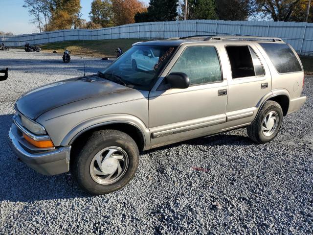 1GNDT13WX1K246386 - 2001 CHEVROLET BLAZER GOLD photo 1