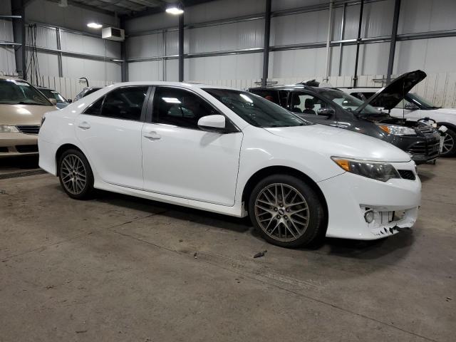 4T1BK1FK6CU508595 - 2012 TOYOTA CAMRY SE WHITE photo 4