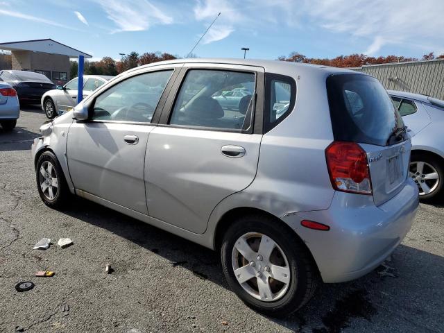 KL1TD66607B769247 - 2007 CHEVROLET AVEO BASE SILVER photo 2