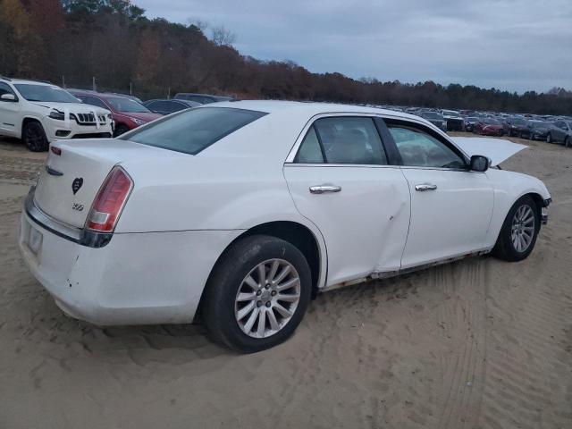 2C3CCAAG2DH513715 - 2013 CHRYSLER 300 WHITE photo 3