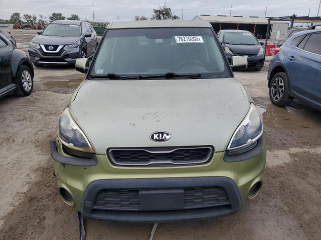 KNDJT2A52D7630374 - 2013 KIA SOUL GREEN photo 5