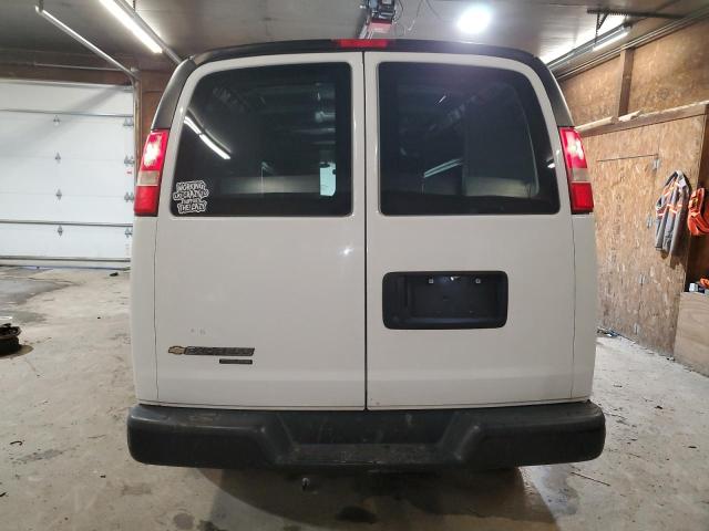 1GCWGFFA1E1186786 - 2014 CHEVROLET EXPRESS G2 WHITE photo 6