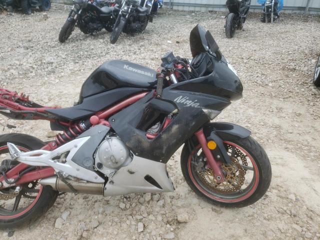 JKAEXEA196A009928 - 2006 KAWASAKI EX650 A6F BLACK photo 5