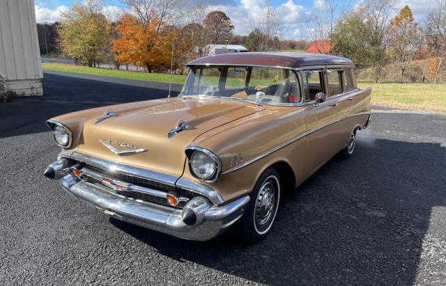 VB57N173900 - 1957 CHEVROLET 210 GOLD photo 2