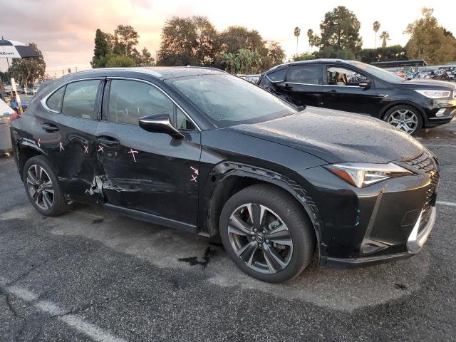 JTHY3JBH7K2019363 - 2019 LEXUS UX 200 BLACK photo 4