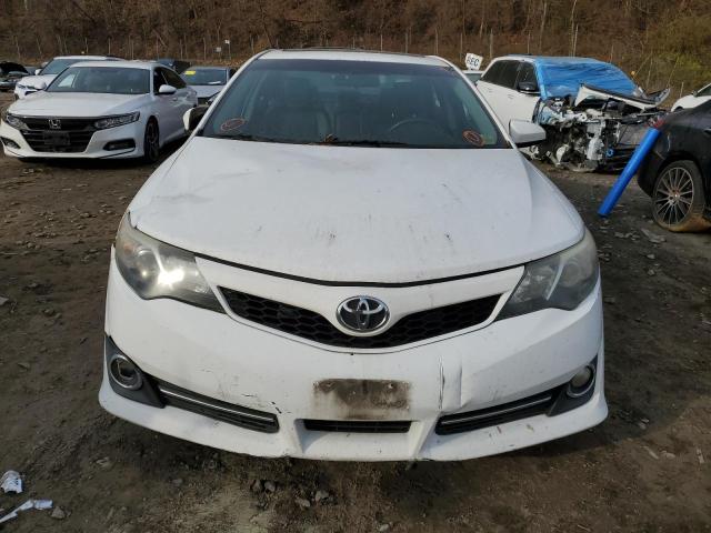 4T1BF1FK8DU240641 - 2013 TOYOTA CAMRY L WHITE photo 5