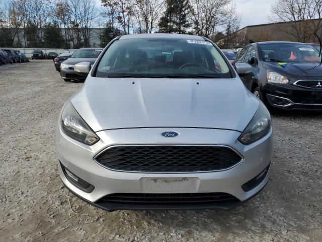 1FADP3K22FL270678 - 2015 FORD FOCUS SE SILVER photo 5