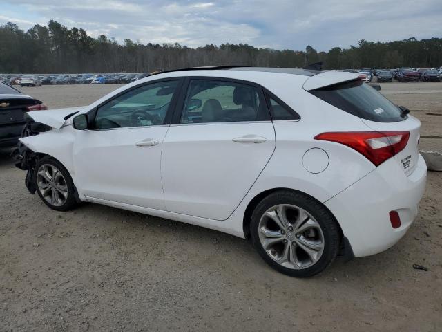 KMHD35LE1DU105606 - 2013 HYUNDAI ELANTRA GT WHITE photo 2