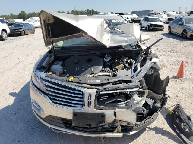 5LMCJ2C93HUL52549 - 2017 LINCOLN MKC SELECT Beżowy zdjęcie 5