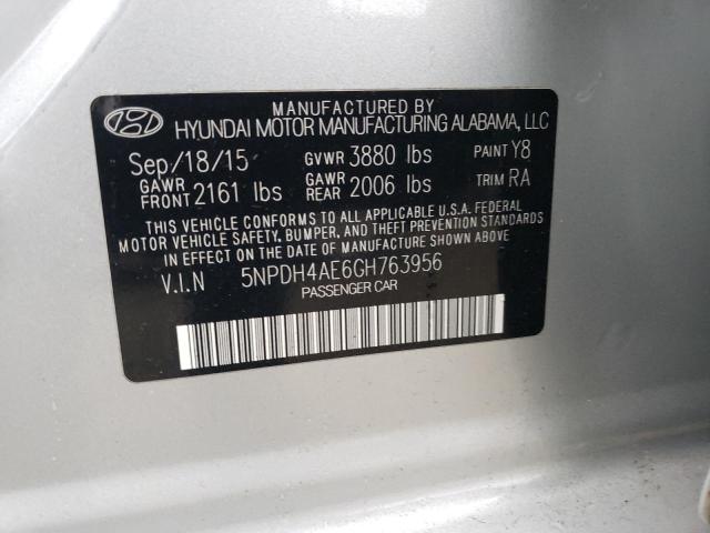 5NPDH4AE6GH763956 - 2016 HYUNDAI ELANTRA SE SILVER photo 12