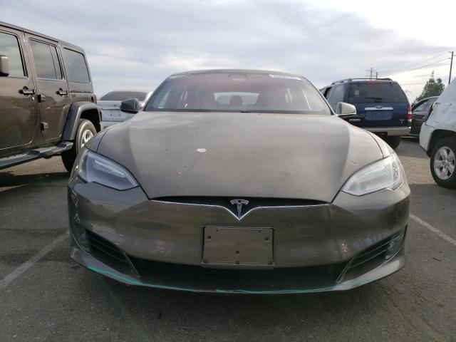 5YJSA1E2XHF173740 - 2017 TESLA MODEL S Qəhvəyi foto 5