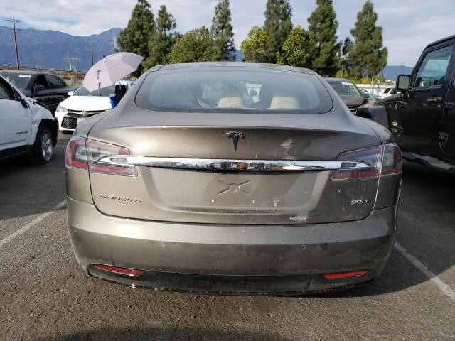 5YJSA1E2XHF173740 - 2017 TESLA MODEL S Qəhvəyi foto 6