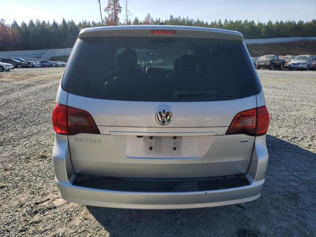 2V4RW3D11AR281720 - 2010 VOLKSWAGEN ROUTAN SE SILVER photo 6