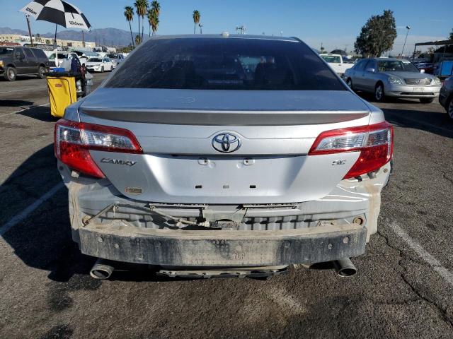 4T1BK1FK8DU022436 - 2013 TOYOTA CAMRY SE SILVER photo 6