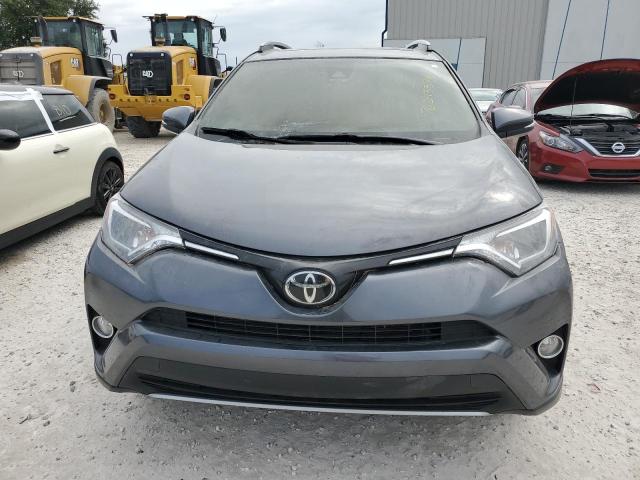 JTMWFREV9HD095003 - 2017 TOYOTA RAV4 XLE GRAY photo 5