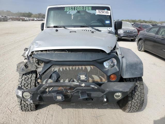 1J4AA2D10AL155285 - 2010 JEEP WRANGLER SPORT SILVER photo 5