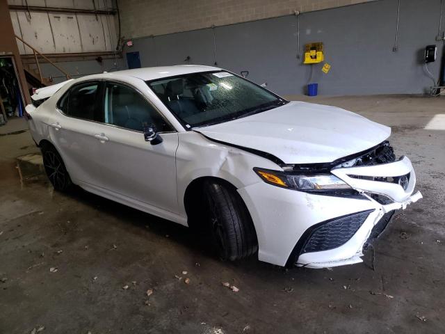 4T1G11AK5PU809722 - 2023 TOYOTA CAMRY SE NIGHT SHADE WHITE photo 4