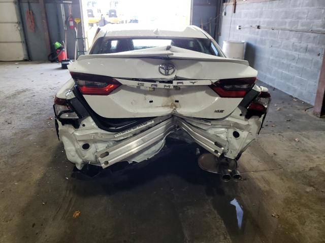 4T1G11AK5PU809722 - 2023 TOYOTA CAMRY SE NIGHT SHADE WHITE photo 6