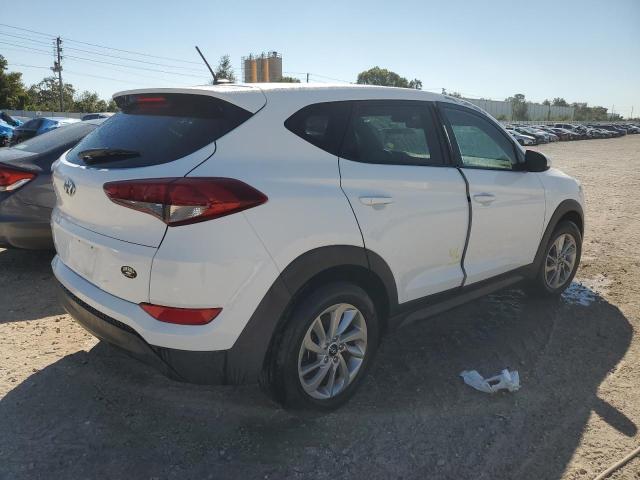 KM8J23A40HU544497 - 2017 HYUNDAI TUCSON SE WHITE photo 3