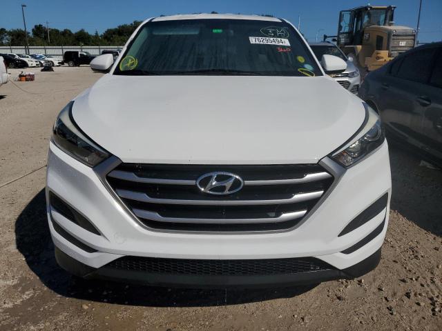 KM8J23A40HU544497 - 2017 HYUNDAI TUCSON SE WHITE photo 5