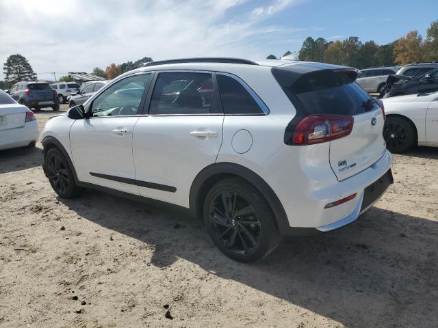 KNDCC3LC8K5253259 - 2019 KIA NIRO EX WHITE photo 2