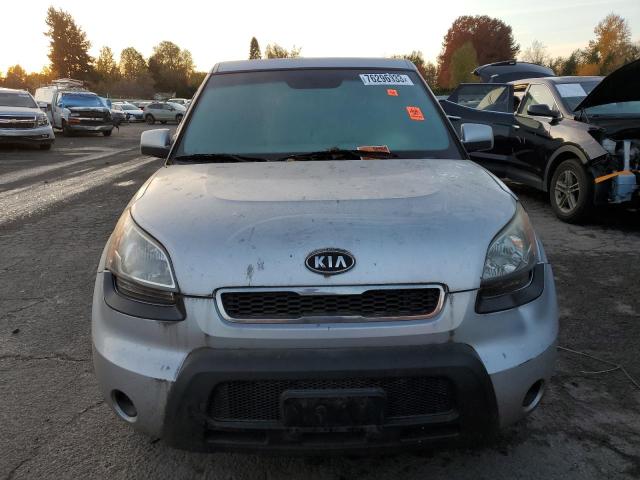 KNDJT2A22B7707358 - 2011 KIA SOUL + SILVER photo 5