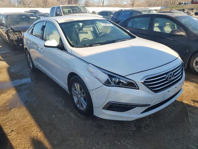 5NPE24AFXFH200034 - 2015 HYUNDAI SONATA SE WHITE photo 4