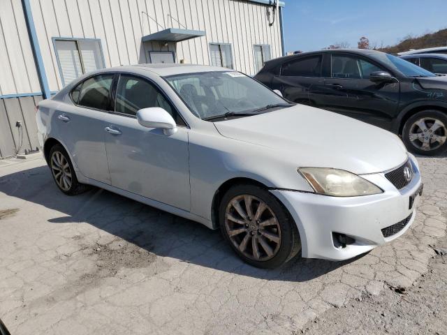 JTHCK262085021326 - 2008 LEXUS IS 250 WHITE photo 4