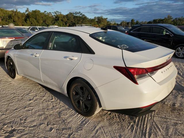 5NPLS4AG6NH055685 - 2022 HYUNDAI ELANTRA SEL WHITE photo 2