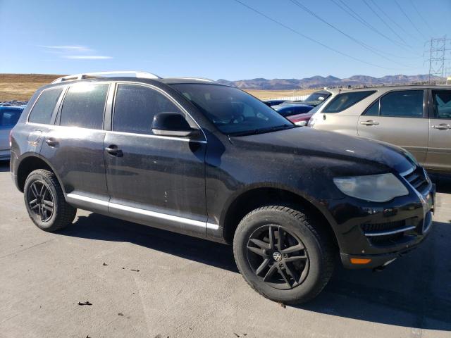 WVGBE77L68D033832 - 2008 VOLKSWAGEN TOUAREG 2 V6 BLACK photo 4