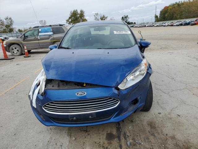 3FADP4EJ7JM145868 - 2018 FORD FIESTA SE BLUE photo 5