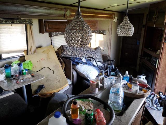 4YDT32526HB451215 - 2017 KEYSTONE OUTBACK BLACK photo 5