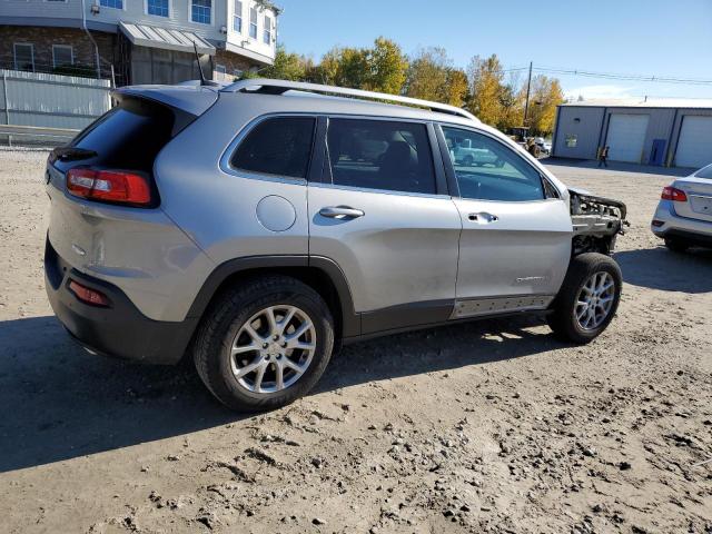 1C4PJMCS0HW579600 - 2017 JEEP CHEROKEE LATITUDE SILVER photo 3