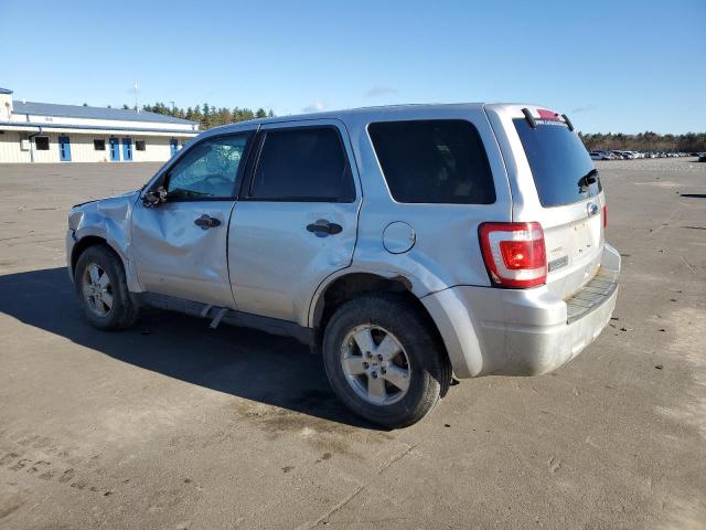 1FMCU9C76BKB75595 - 2011 FORD ESCAPE XLS SILVER photo 2