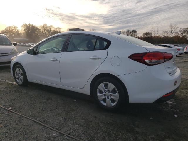 3KPFK4A73HE068481 - 2017 KIA FORTE LX WHITE photo 2