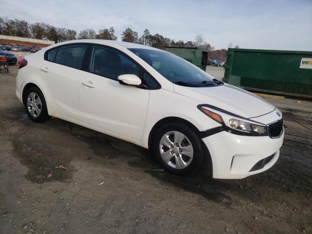 3KPFK4A73HE068481 - 2017 KIA FORTE LX WHITE photo 4