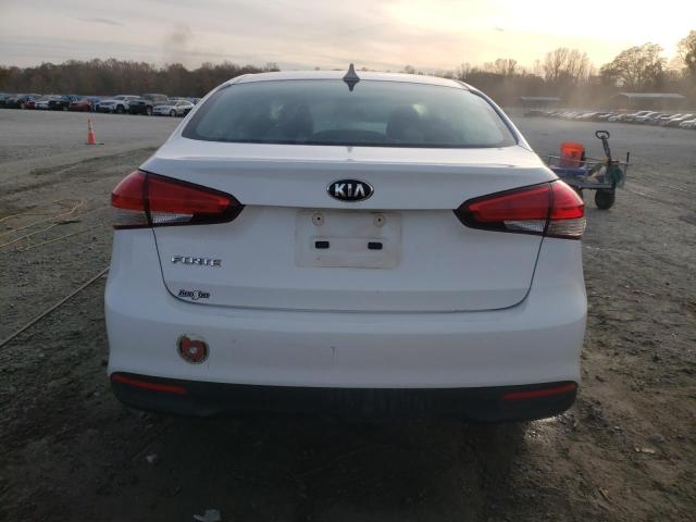 3KPFK4A73HE068481 - 2017 KIA FORTE LX WHITE photo 6