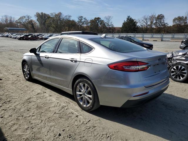 3FA6P0HDXLR172866 - 2020 FORD FUSION SE SILVER photo 2