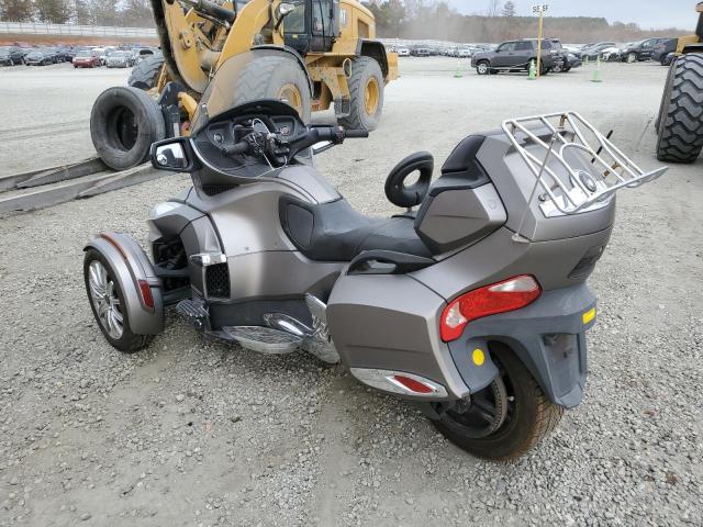 2BXNBDD13EV003862 - 2014 CAN-AM SPYDER ROA RT SILVER photo 3