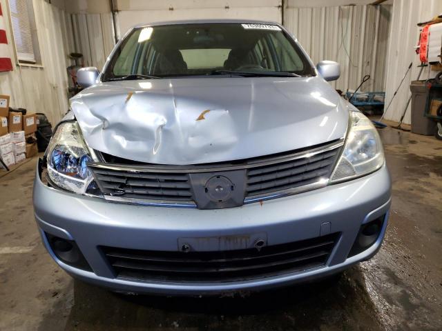 3N1BC13E19L386699 - 2009 NISSAN VERSA S BLUE photo 5