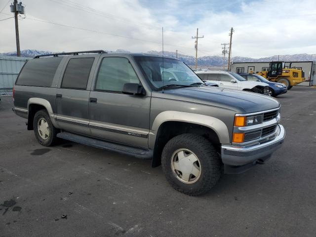 1GNFK16RXXJ442649 - 1999 CHEVROLET SUBURBAN K1500 GRAY photo 4