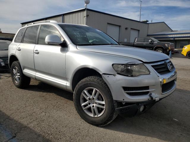 WVGBE77LX8D053436 - 2008 VOLKSWAGEN TOUAREG 2 V6 SILVER photo 4