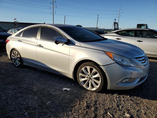 5NPEC4AC3DH614014 - 2013 HYUNDAI SONATA SE SILVER photo 4