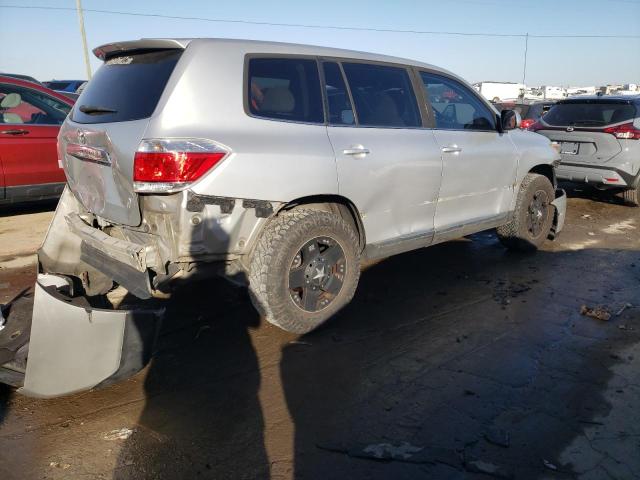 5TDZA3EH3CS028817 - 2012 TOYOTA HIGHLANDER BASE SILVER photo 3