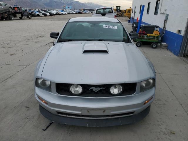 1ZVHT80N865247411 - 2006 FORD MUSTANG SILVER photo 5